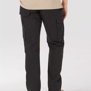 Wrangler Relaxed Fit Black Cargo Pants 30/30